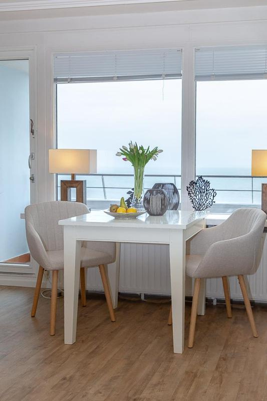 Ad6 287 Ocean Lounge Ii *